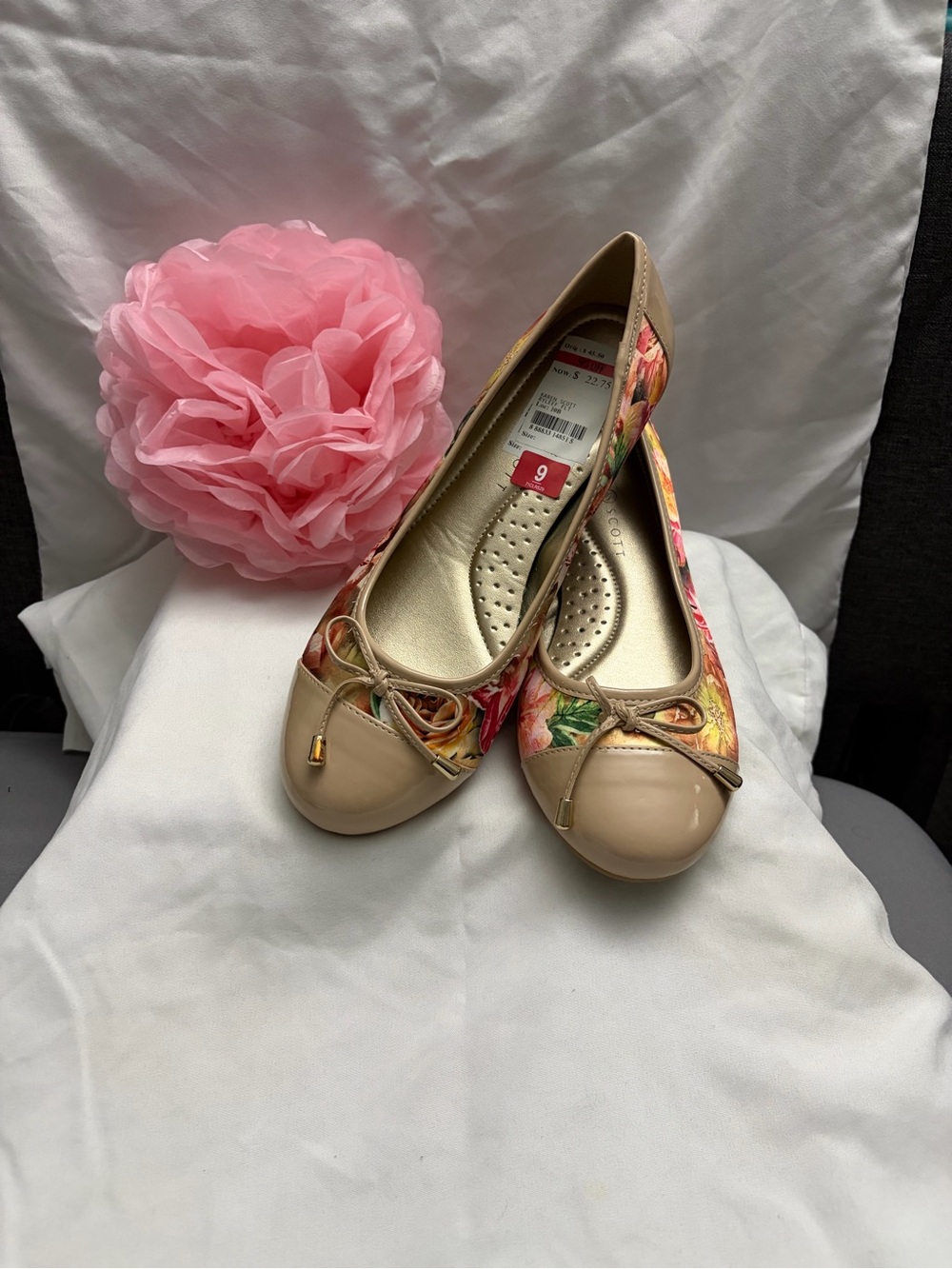 New Karen Scott Women's Beige Floral Ballet Flats - Size 9